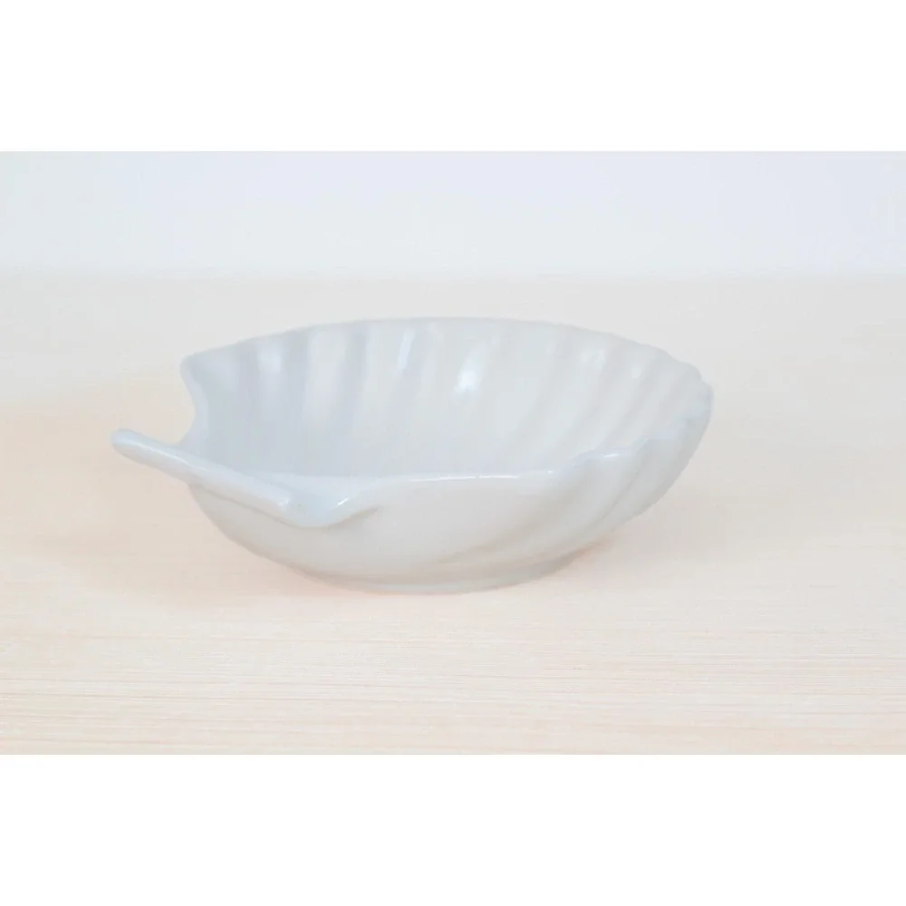 Vintage Ceramic Shell‎ Dish Made in Japan, Coastal Decor Catchall or Soap Holder